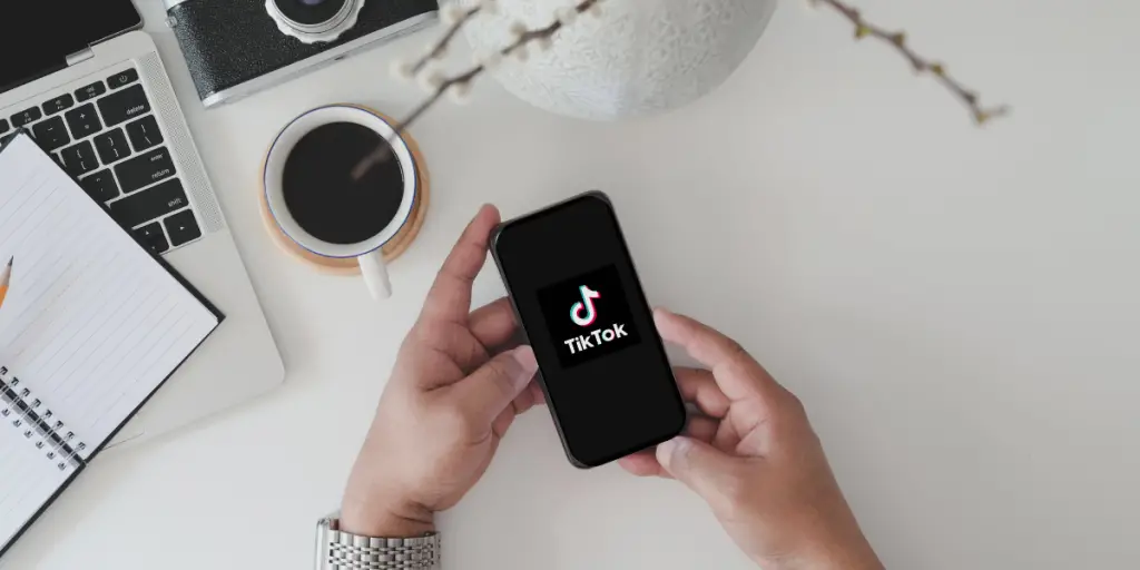 TikTok label ai content image